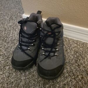 Snow  Boots For Kids Size 3 with Black Accents